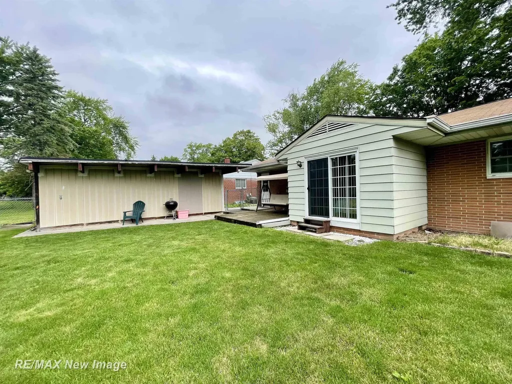 2915 Deindorfer Street Saginaw City MI 48602