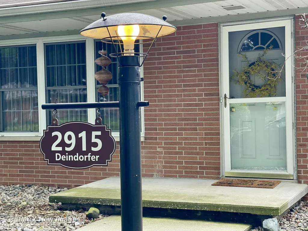 2915 Deindorfer Street Saginaw City MI 48602