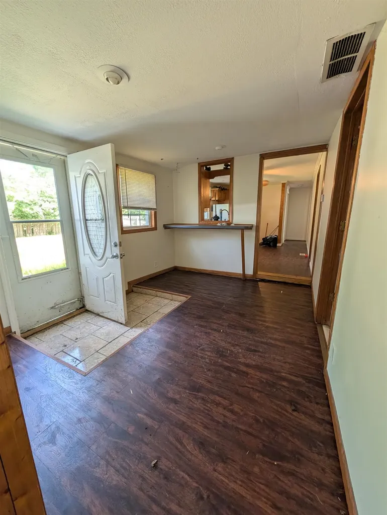 2286 California Avenue Bridgeport Charter Township MI 48601