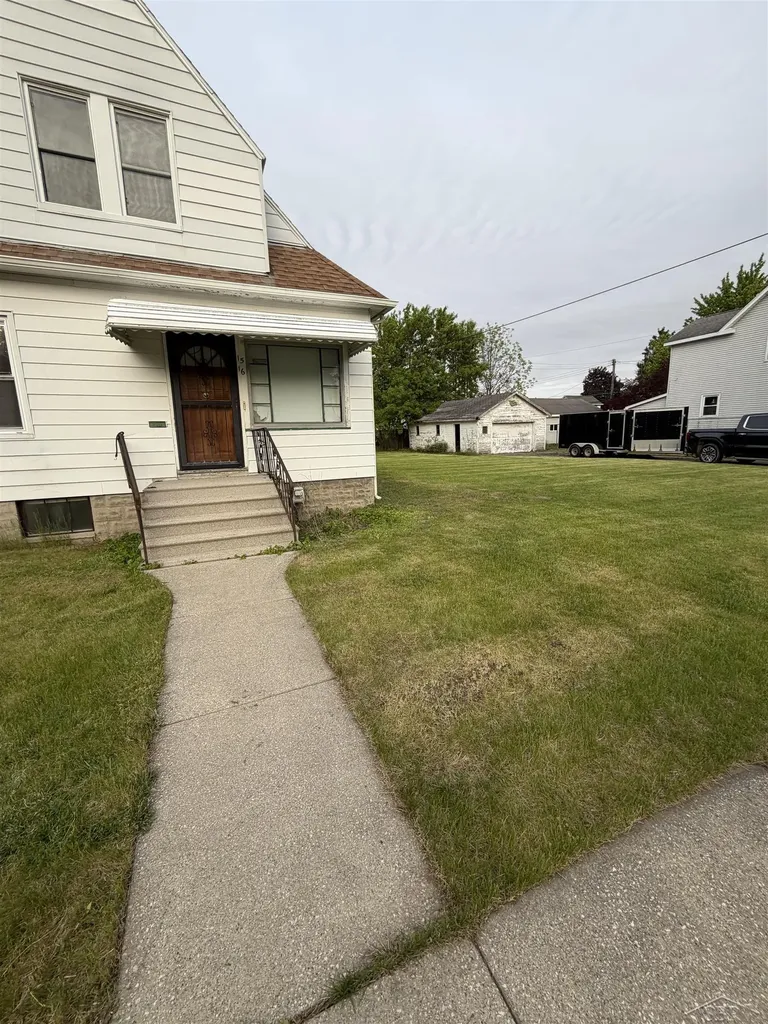 1516 Rose Street Bay City City MI 48708