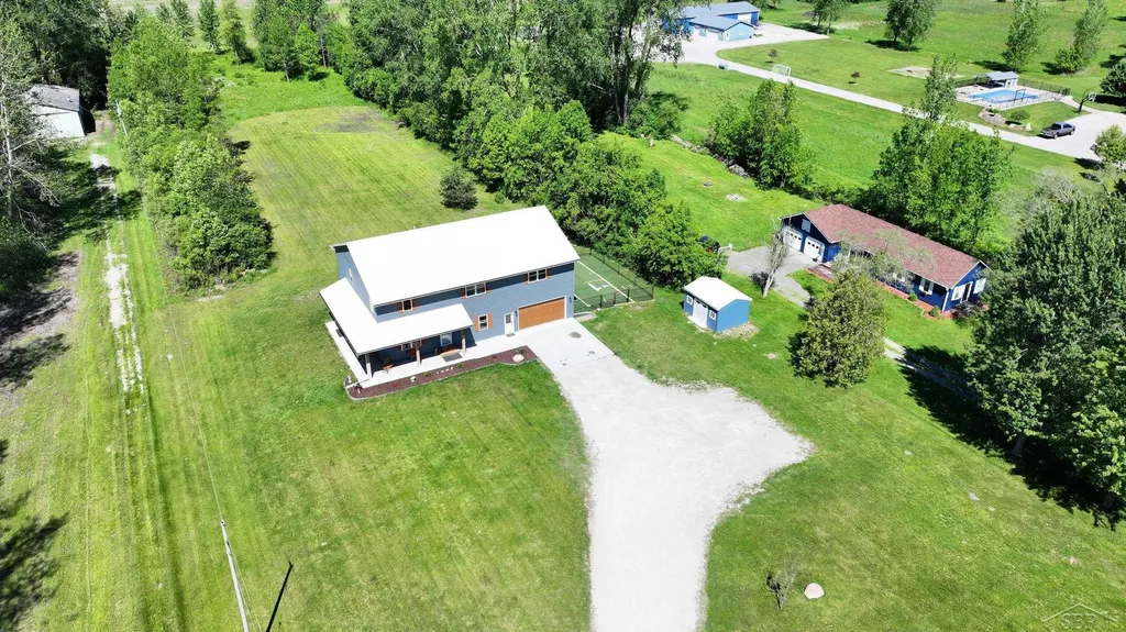 6785 N Michigan Road Kochville Township MI 48604
