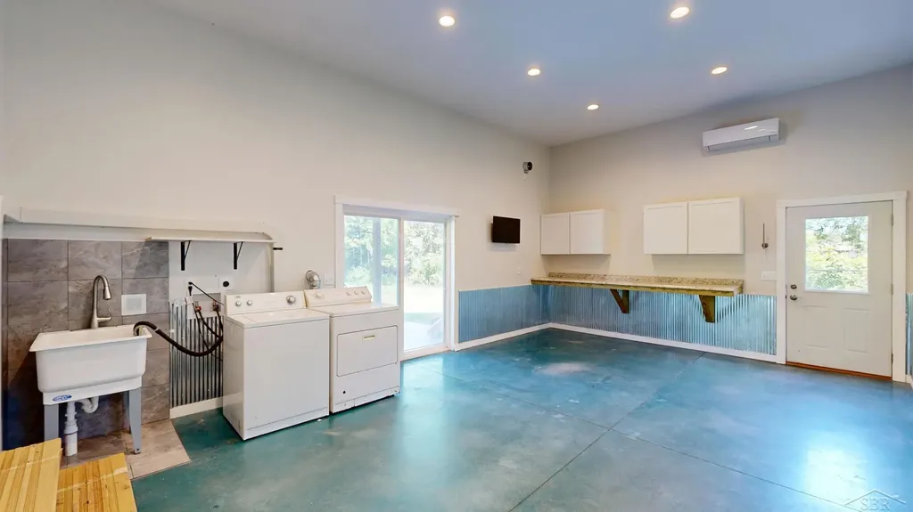 6785 N Michigan Road Kochville Township MI 48604