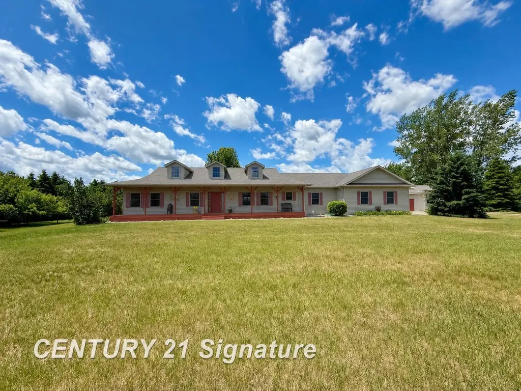 5689 Lawndale Road Kochville Township MI 48604