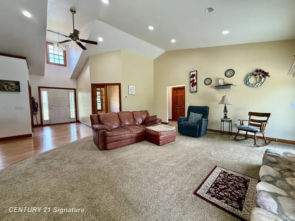 5689 Lawndale Road Kochville Township MI 48604