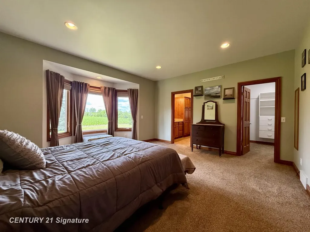 5689 Lawndale Road Kochville Township MI 48604