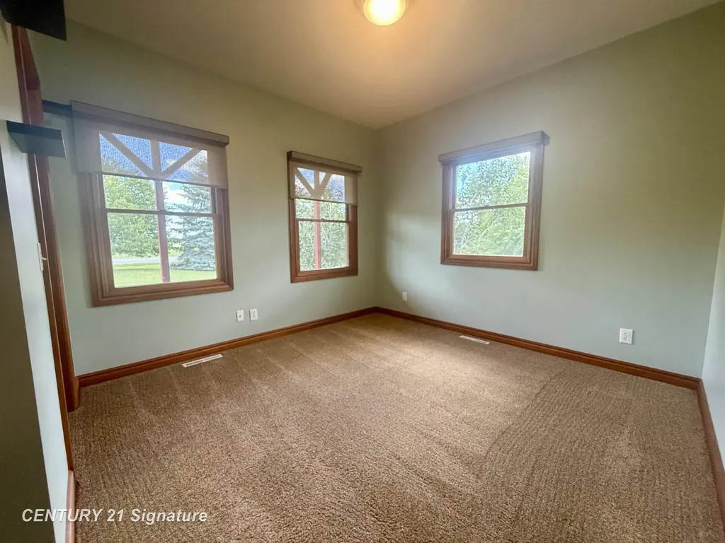 5689 Lawndale Road Kochville Township MI 48604