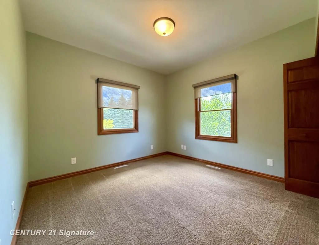 5689 Lawndale Road Kochville Township MI 48604