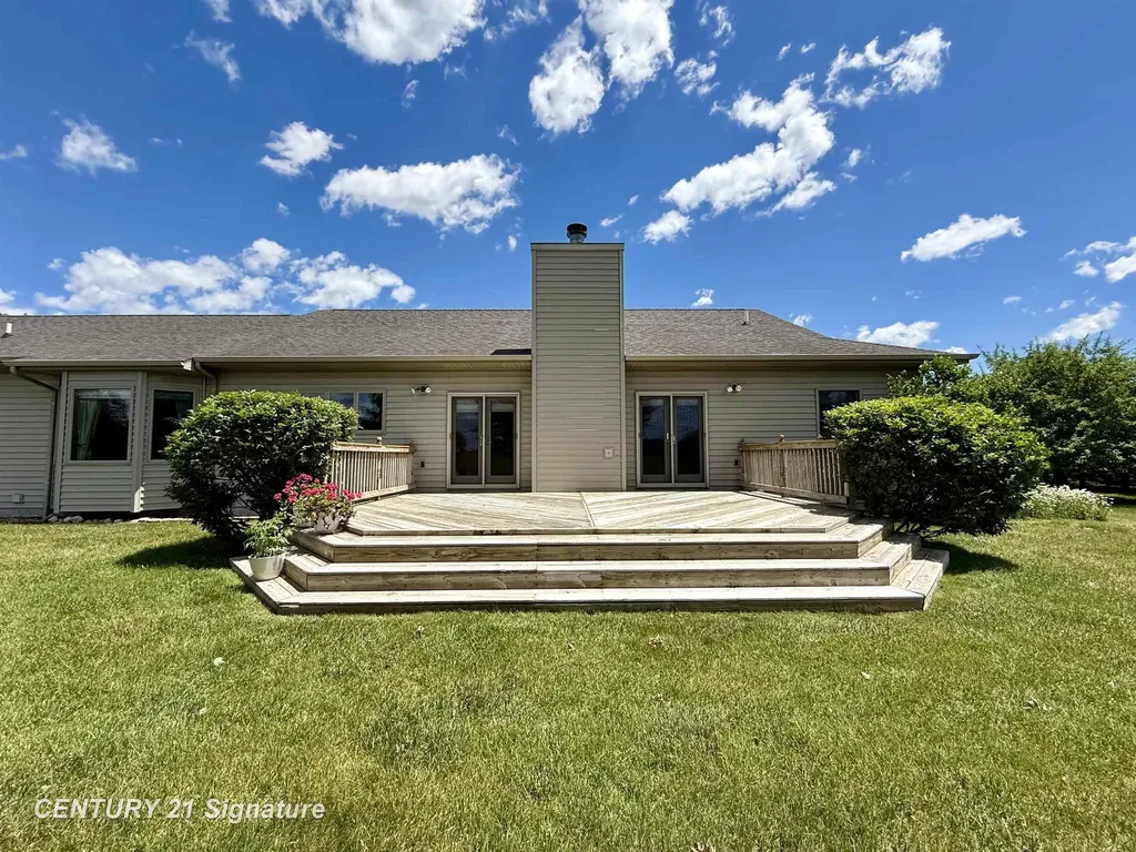 5689 Lawndale Road Kochville Township MI 48604