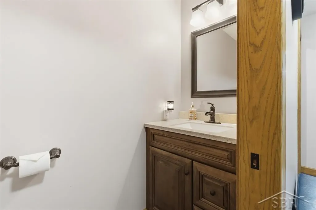 6102 Oak Meadows Court Midland City MI 48640