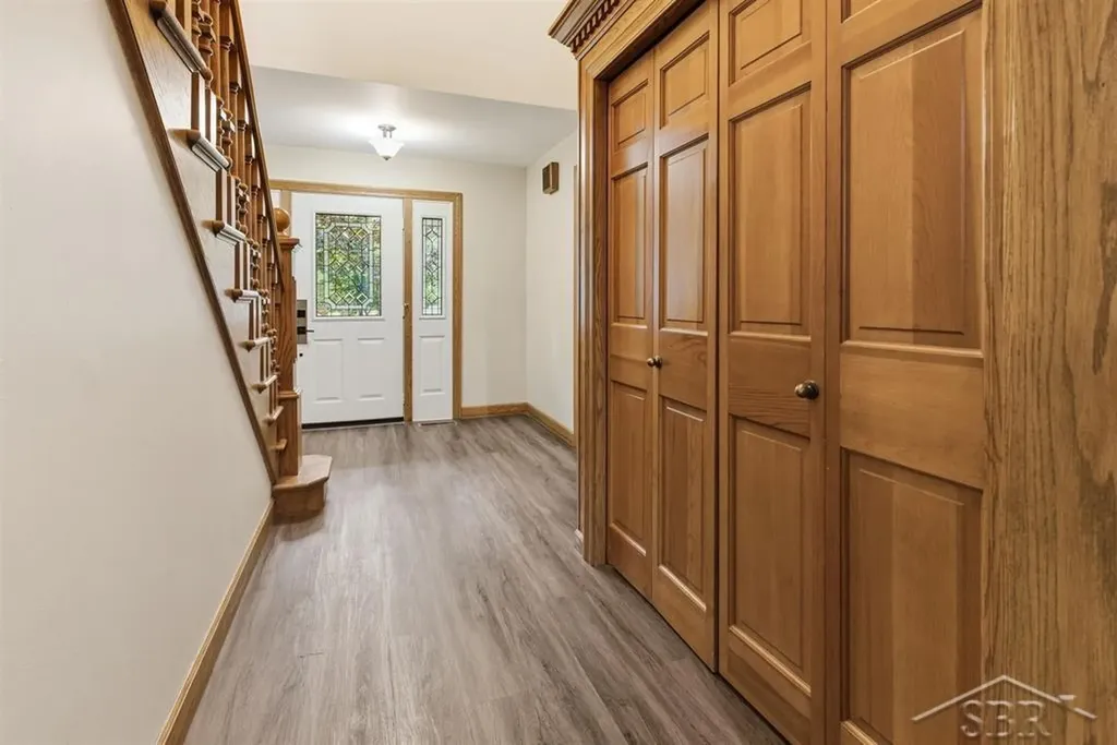 6102 Oak Meadows Court Midland City MI 48640