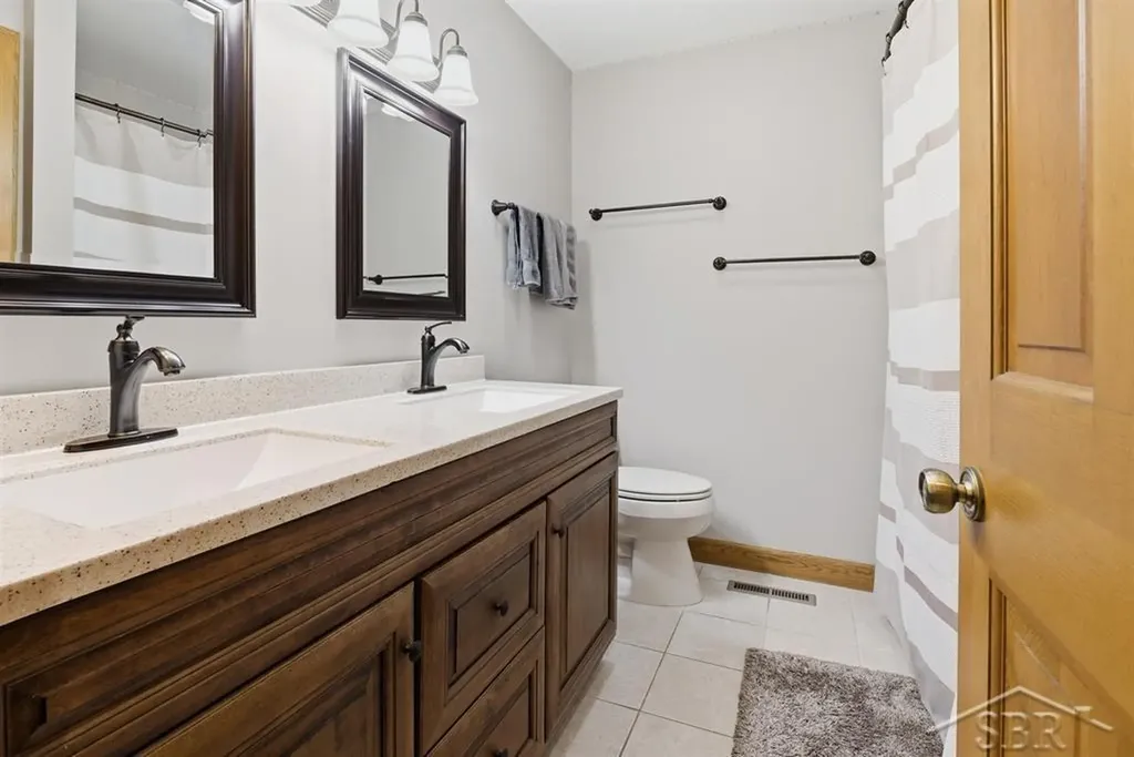 6102 Oak Meadows Court Midland City MI 48640
