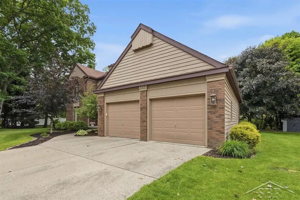 6102 Oak Meadows Court Midland City MI 48640