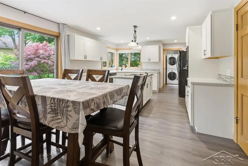6102 Oak Meadows Court Midland City MI 48640