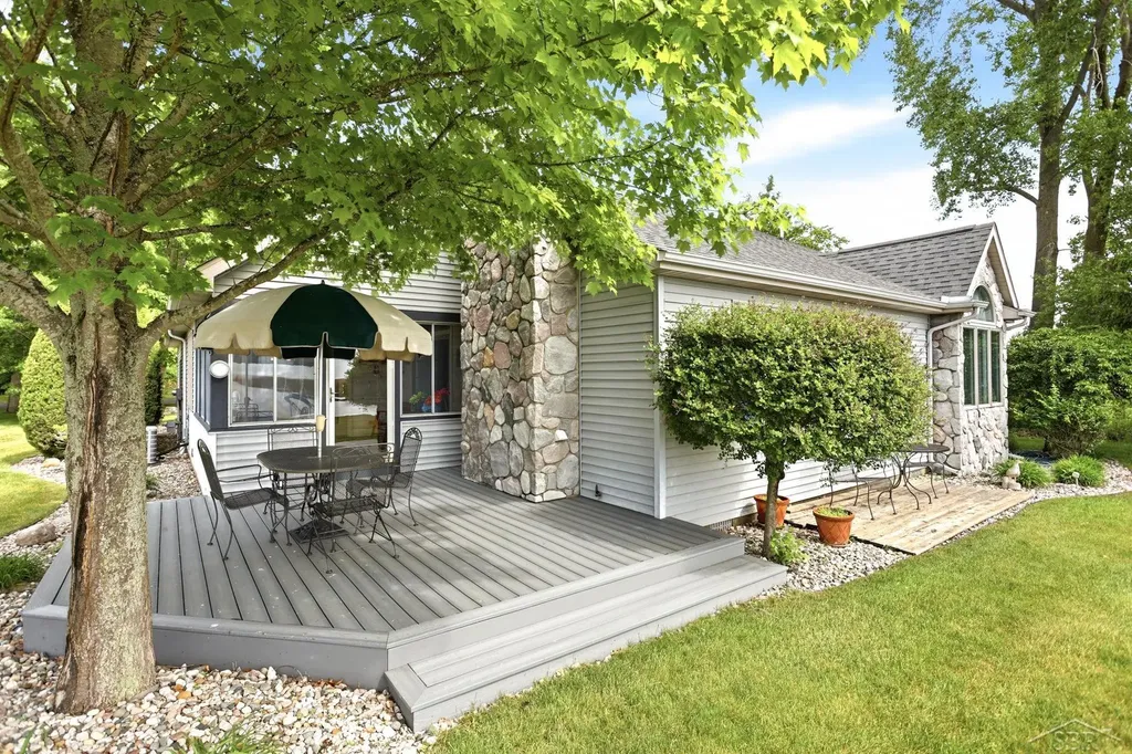 1108 Cove Court Au Gres City MI 48703