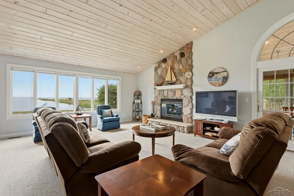 1108 Cove Court Au Gres City MI 48703
