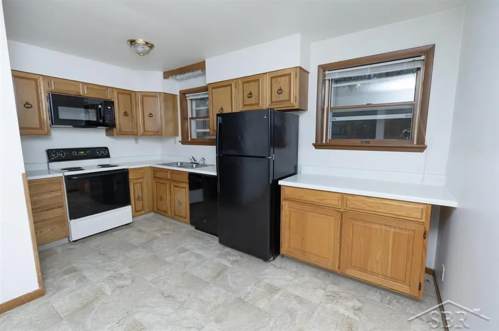3115-3117 Beech Street Midland City MI 48642