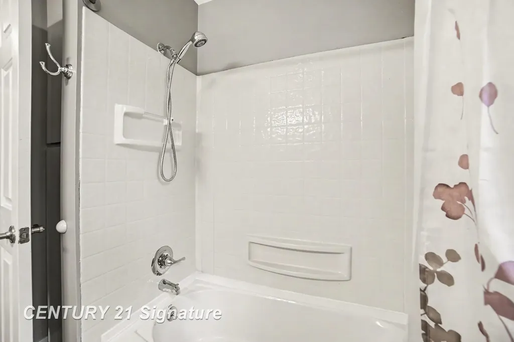 2918 Saint Marys Drive Midland City MI 48640