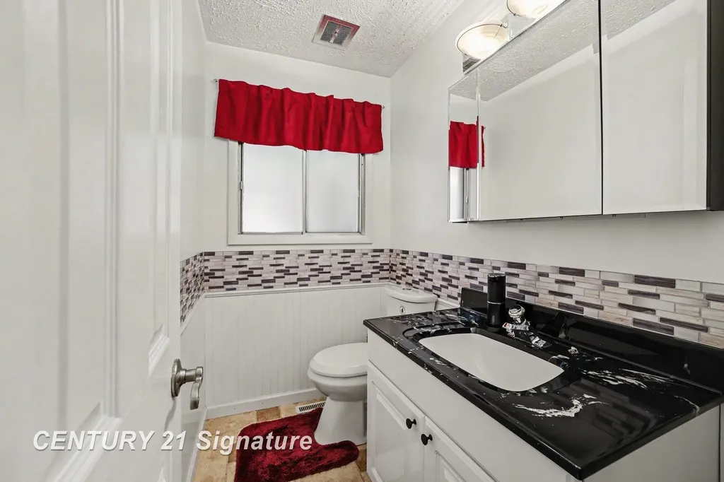 2918 Saint Marys Drive Midland City MI 48640
