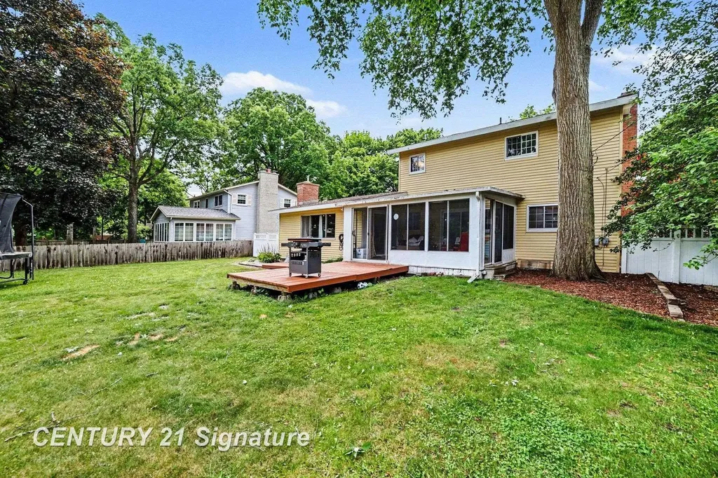 2918 Saint Marys Drive Midland City MI 48640