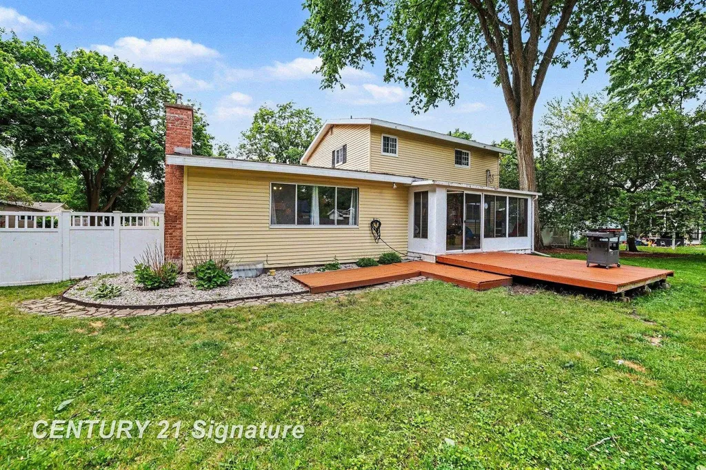 2918 Saint Marys Drive Midland City MI 48640