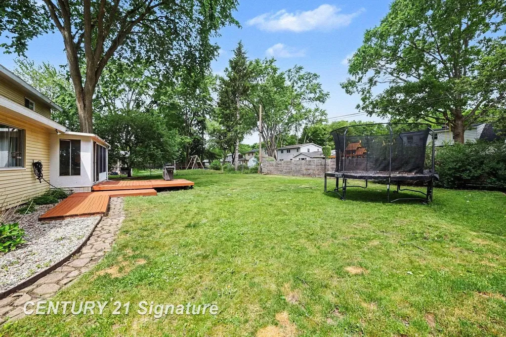 2918 Saint Marys Drive Midland City MI 48640