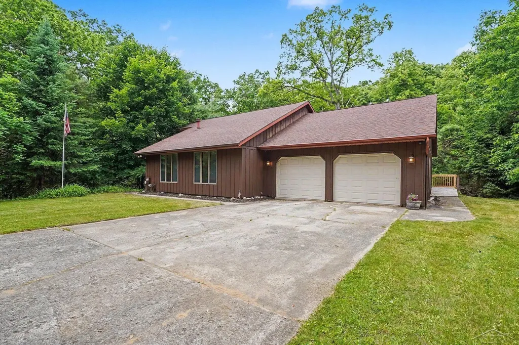 371 E Saginaw Road Lincoln Township MI 48657