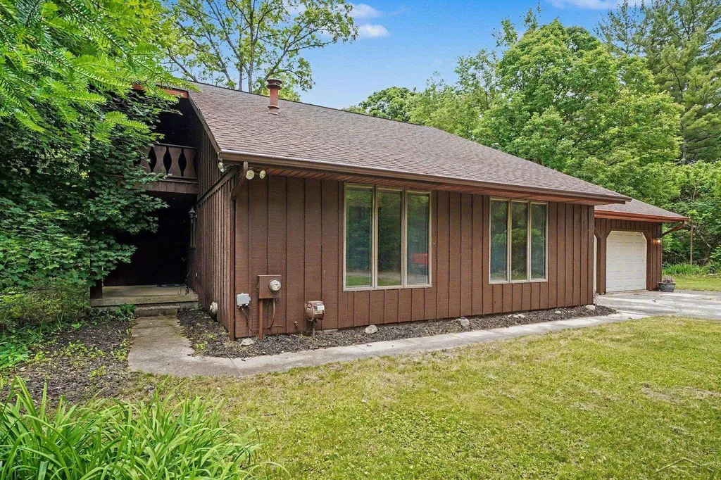 371 E Saginaw Road Lincoln Township MI 48657
