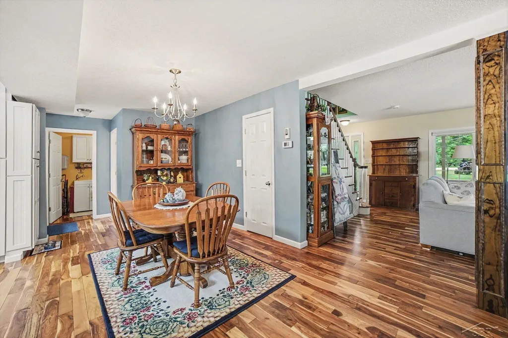 3850 S Fenmore Road Merrill Village MI 48637