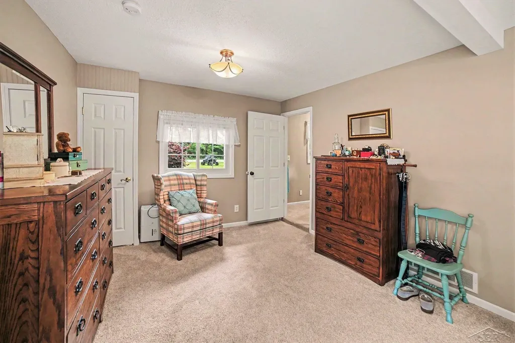 3850 S Fenmore Road Merrill Village MI 48637