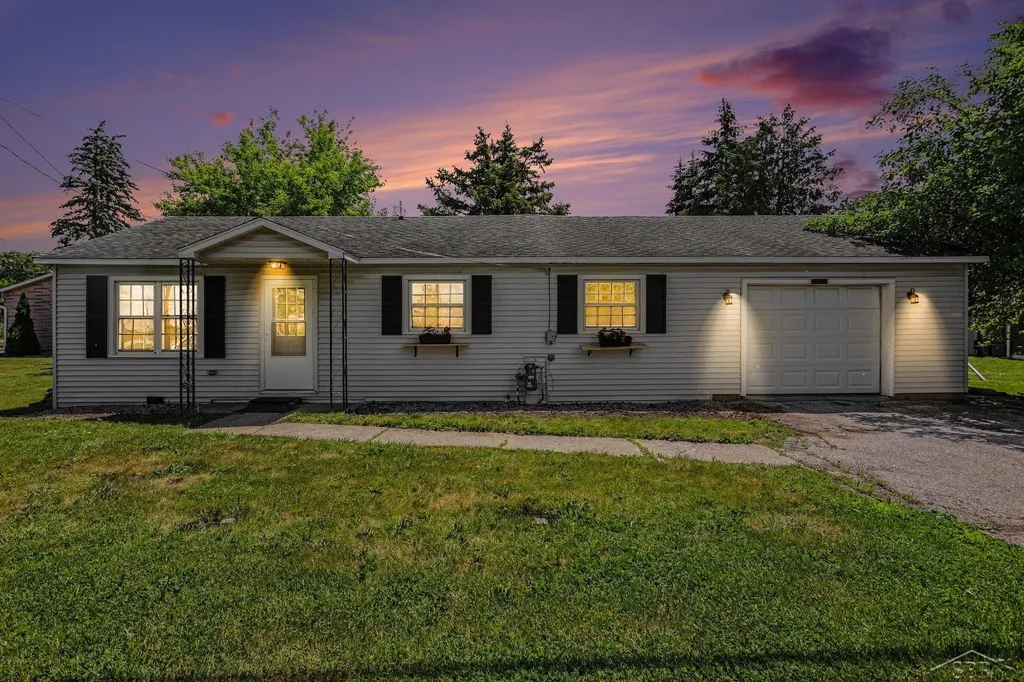 4559 2 Mile Road Bangor Charter Township MI 48706