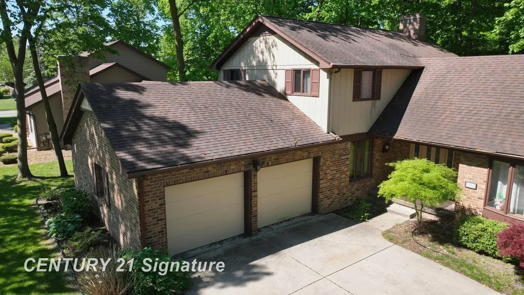 2765 Clairmount Drive Saginaw Charter Township MI 48603