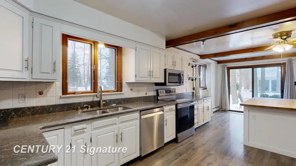2765 Clairmount Drive Saginaw Charter Township MI 48603