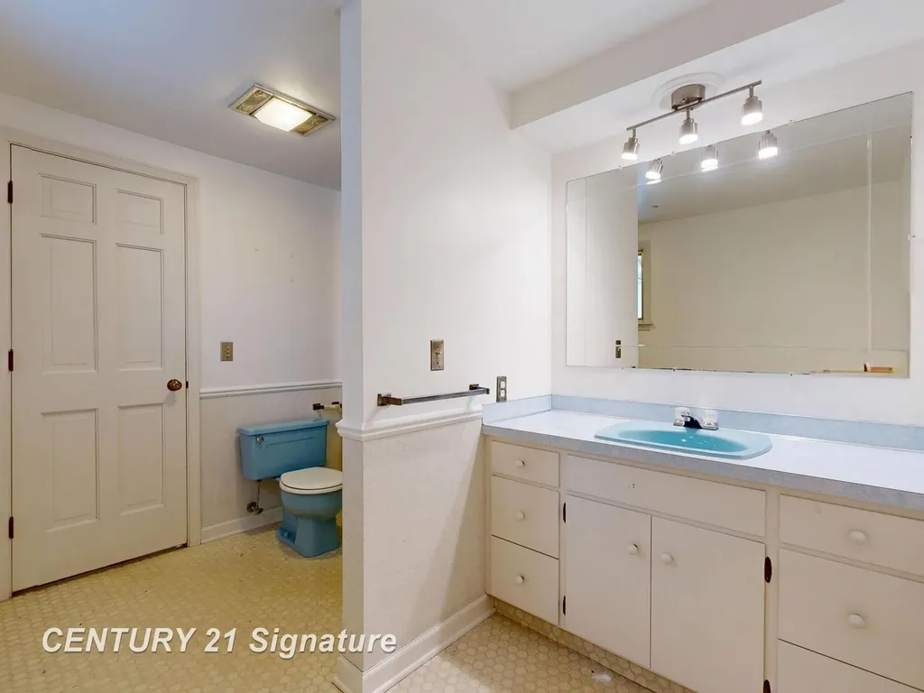 2765 Clairmount Drive Saginaw Charter Township MI 48603