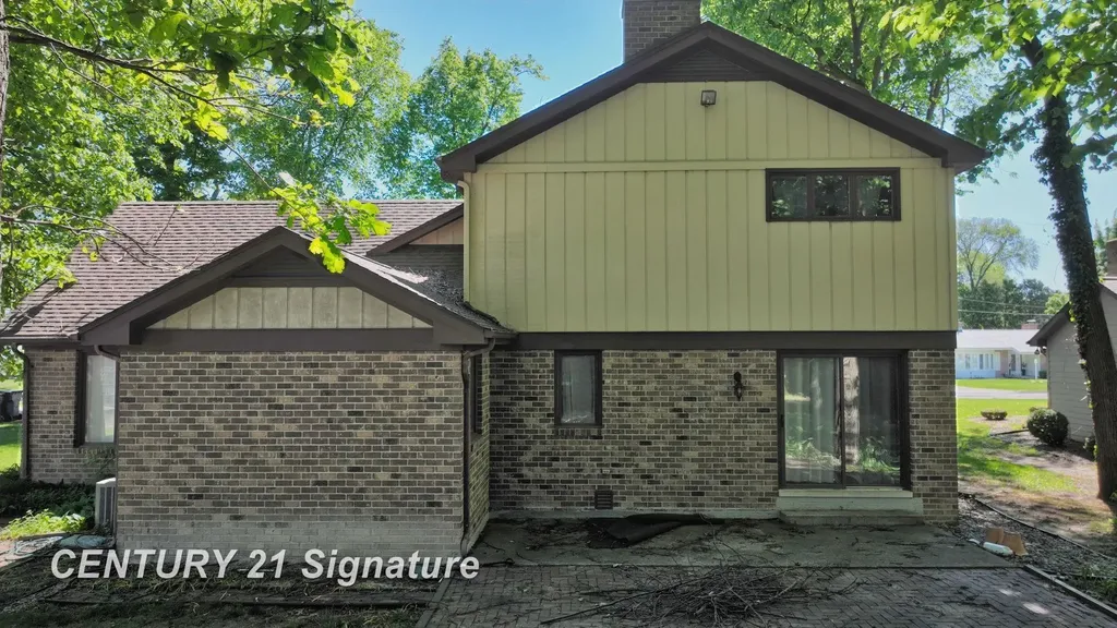 2765 Clairmount Drive Saginaw Charter Township MI 48603