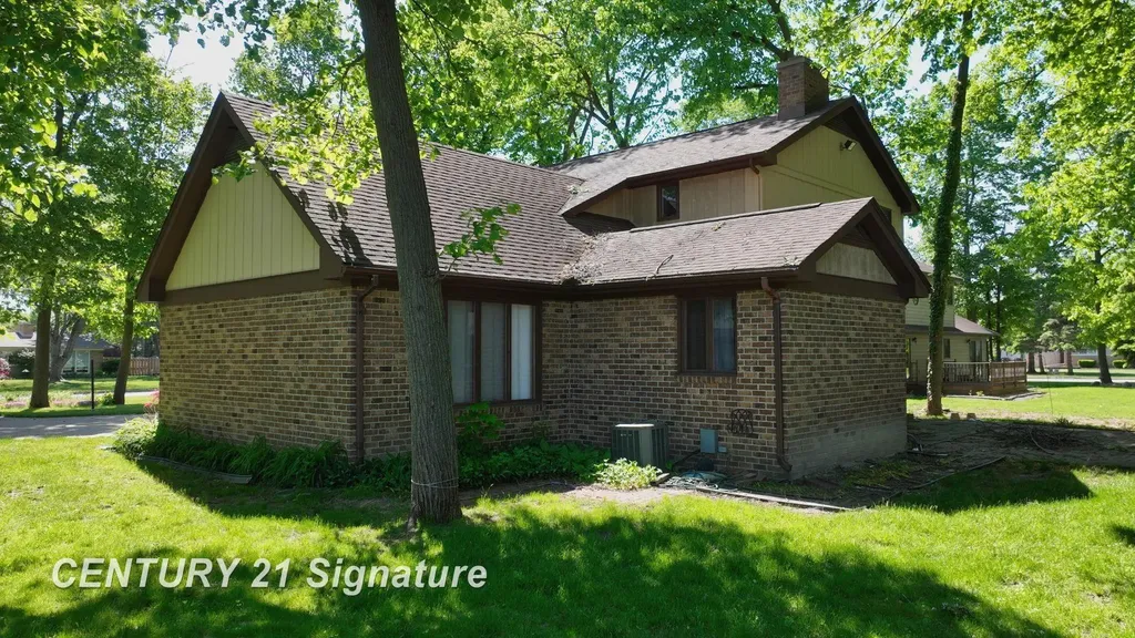 2765 Clairmount Drive Saginaw Charter Township MI 48603