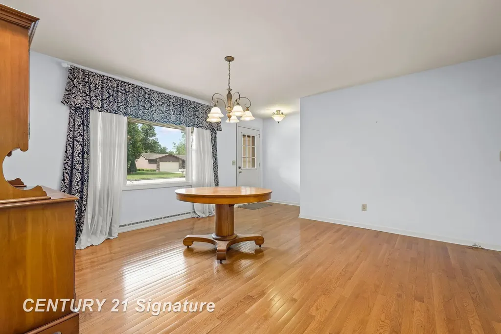 4140 Firethorn Drive Saginaw Charter Township MI 48603