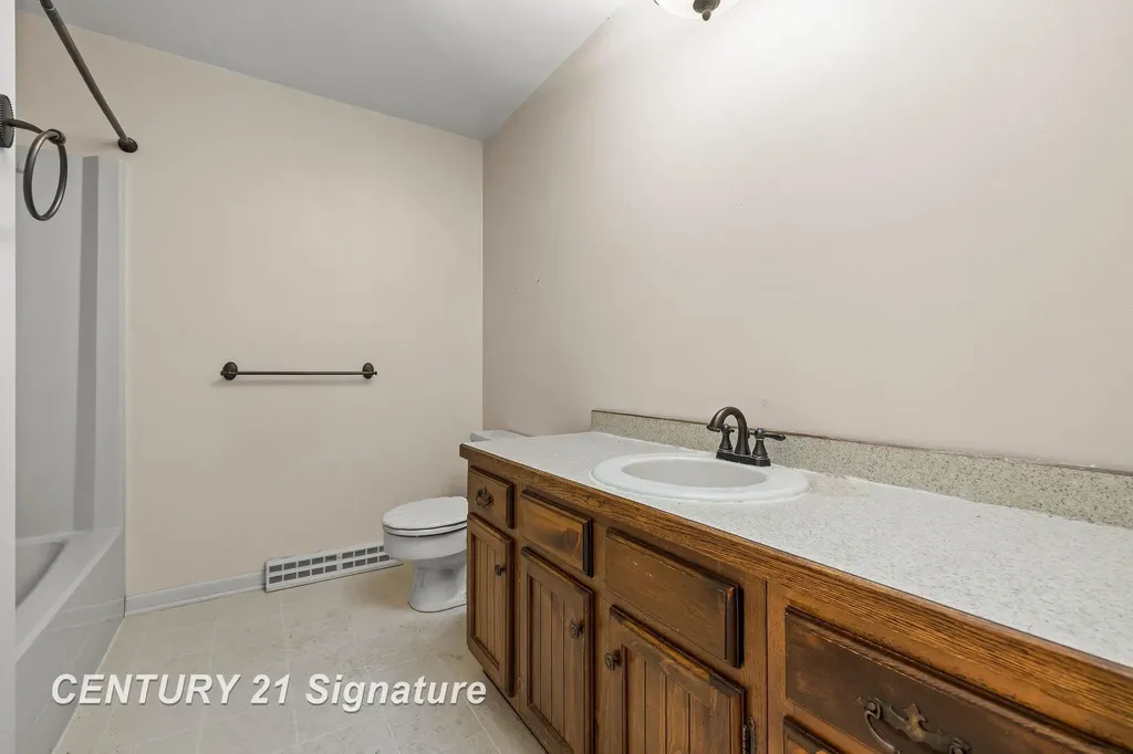 4140 Firethorn Drive Saginaw Charter Township MI 48603