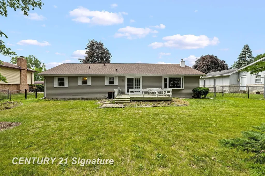 4140 Firethorn Drive Saginaw Charter Township MI 48603