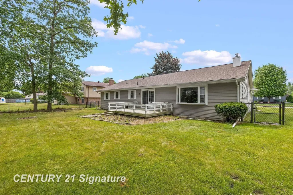4140 Firethorn Drive Saginaw Charter Township MI 48603