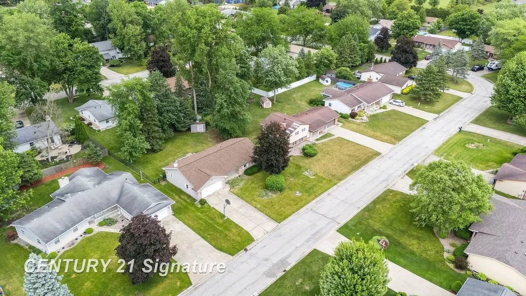 4140 Firethorn Drive Saginaw Charter Township MI 48603