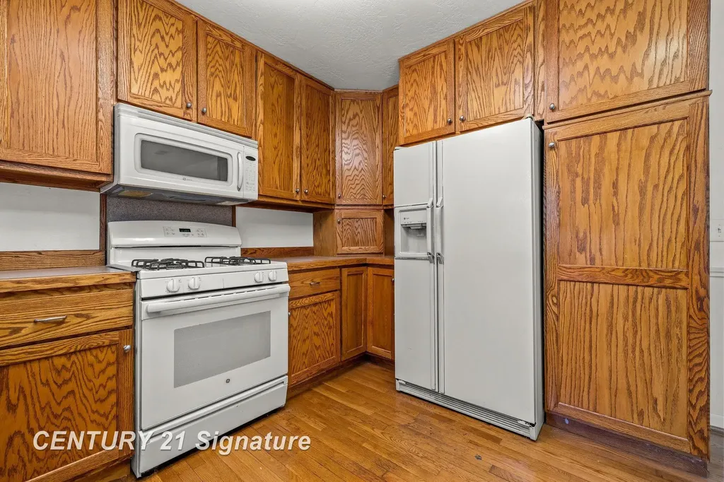 4140 Firethorn Drive Saginaw Charter Township MI 48603