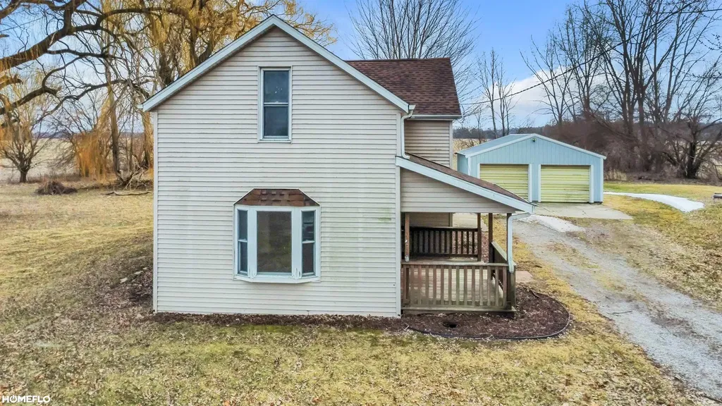 2818 E Brooks Road Ingersoll Township MI 48623