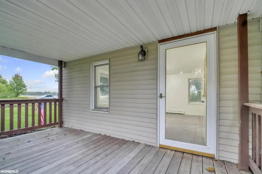 2818 E Brooks Road Ingersoll Township MI 48623