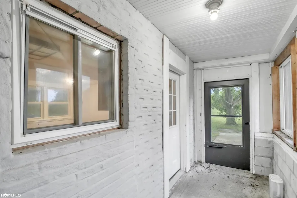 2818 E Brooks Road Ingersoll Township MI 48623