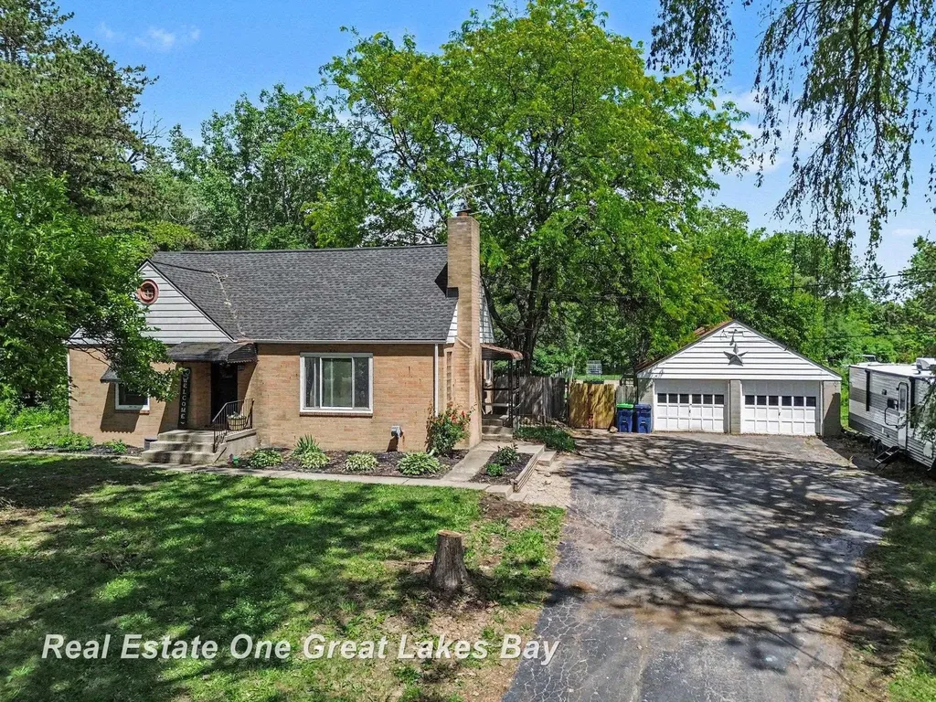 5250 N Center Road Kochville Township MI 48604