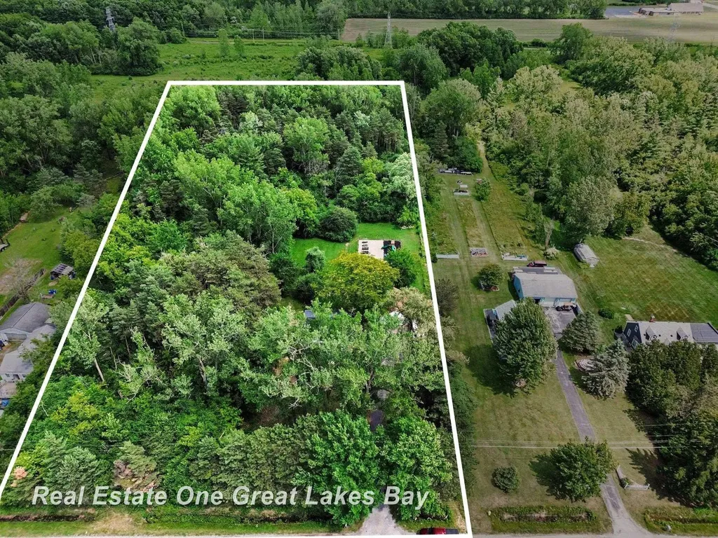 5250 N Center Road Kochville Township MI 48604