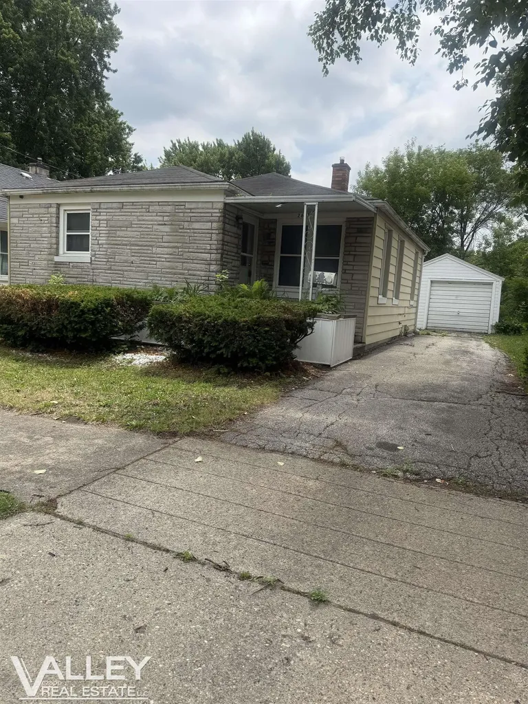 2607 Morgan Street Saginaw City MI 48602