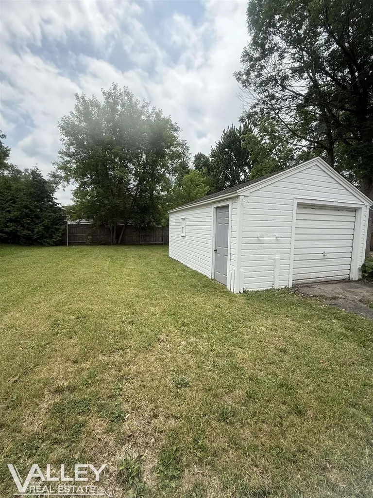 2607 Morgan Street Saginaw City MI 48602