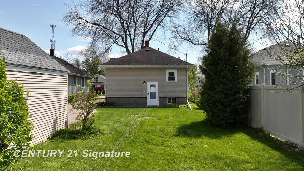 1548 Maine Street Saginaw City MI 48603