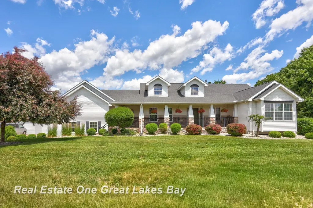 2530 N River Road Thomas Township MI 48609